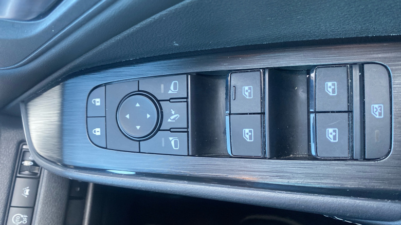 Nissan Qashqai 1.3 DiG-T MH 158 Acenta Premium 5dr Xtronic Petrol Hatchback